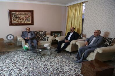 مدیرعامل بانک کشاورزی با خانواده شهید همدانی دیدار کرد

