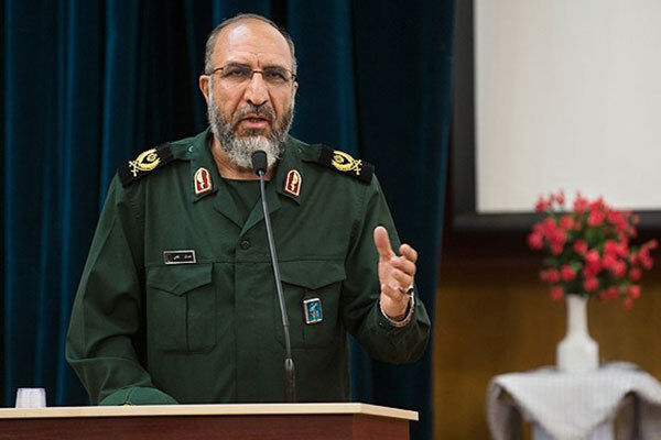 در ۴۰ سالگی دوم به صدور بیشتر انقلاب در اقصی نقاط عالم نزدیک می‌شویم