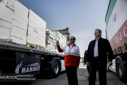 بارگیری کمک‌های جمعیت هلال‌احمر جهت ارسال به میانمار