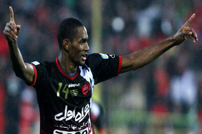 بنگستون به شاکیان پرسپولیس اضافه شد 