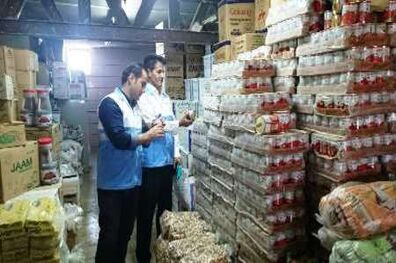 کشف سه تن دستمال کاغذی و نیم تن مواد غذایی غیربهداشتی