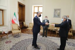 سفرای چهار کشور رونوشت استوارنامه خود را تقدیم امیرعبداللهیان کردند