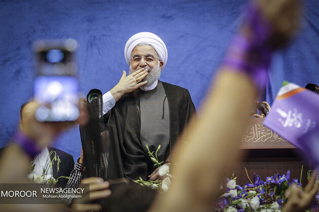 50 اقتصاددان برجسته دیگر از حسن روحانی حمایت کردند
