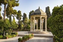 زندگی شخصی حافظ چگونه بود؟/ غم حافظ از فراغ همسر و فرزندان