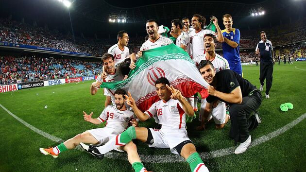 شاگردان کی‌روش سفید می‌پوشند، ازبکستان آبی