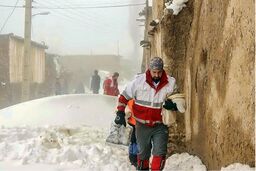 گرفتار شدن ۸۵۰۰ نفر در برف و کولاک
