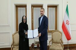 هیچگاه در گفت‌وگو برای حفظ منافع و عزت مردم، لکنت زبان نخواهیم داشت