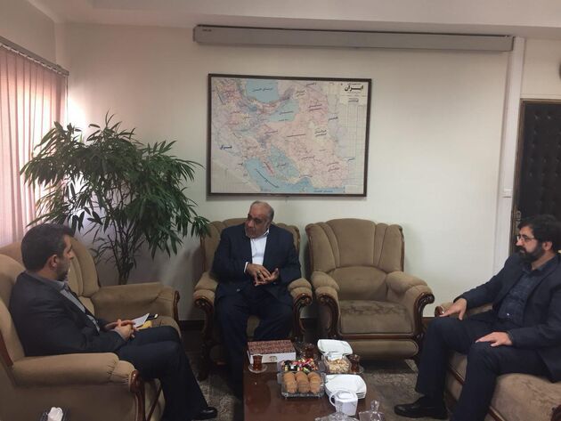 استانداران کرمانشاه و اردبیل با معاون هماهنگی امور اقتصادی وزارت کشور دیدار و گفت و گو کردند 