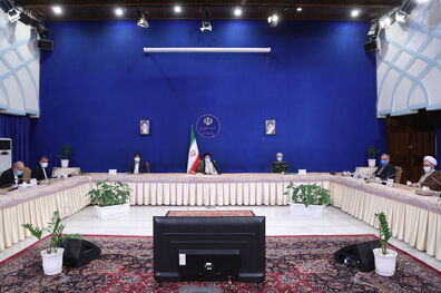 مدارس و دانشگاه‌ها از اول آذر بازگشایی شوند