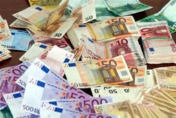 نرخ رسمی انواع ارز/سقوط‌ها بیشتر شد