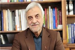 برای حل مشکلات کشور باید نگاه به درون داشت