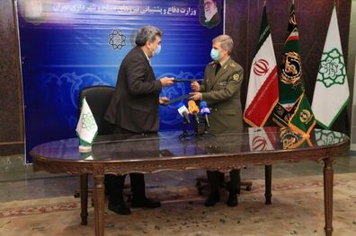 تفاهم ‌نامه همکاری وزارت دفاع و شهرداری تهران امضا شد