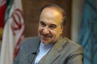 وزیر ورزش و جوانان رای خود را به صندوق انداخت