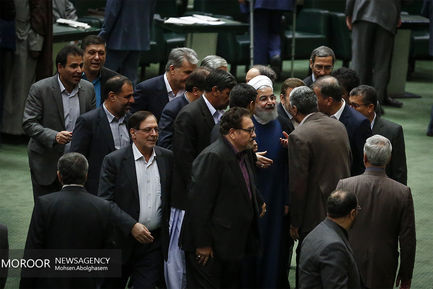 جلسه رای اعتماد به وزرای پیشنهادی علوم و نیرو با حضور رییس جمهوری