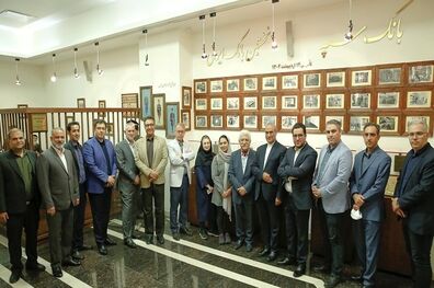 جمعی از مدیران روابط عمومی سازمان ها و نهادها از موزه بانک سپه بازدیدکردند