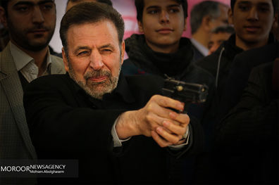 بازدید وزیر ارتباطات و فناوری اطلاعات ازنمایشگاه تجهیزات و ادوات فنی مخابرات