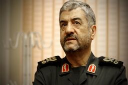 فرمانده کل سپاه پاسداران به مقام شامخ شهدای شهریاسوج ادای احترام  کرد