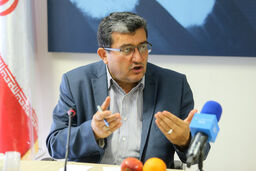 ما نسبت به عملکرد بانک‌ها هشدار می‌دهیم