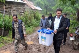 عکس/ انتخابات در مناطق صعب‌ العبور
