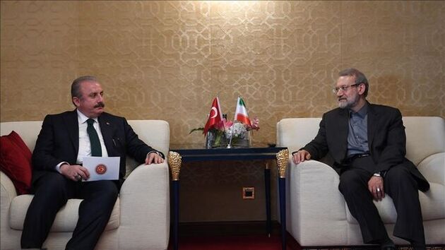 رییس مجلس ترکیه با لاریجانی برای مهار کرونا گفتگو کرد