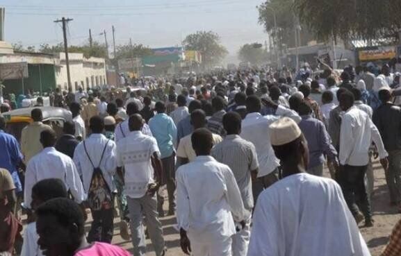 تیراندازی مستقیم نظامیان سودانی به معترضان