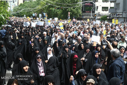 راهپیمایی نمازگزاران تهرانی در حمایت از بیانیه شورای عالی امنیت‎ ملی