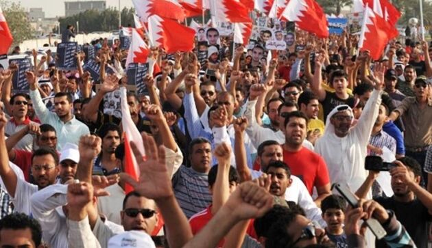 نیروهای سرکوبگر از گاز اشک آور علیه مردم معترض بحرین استفاده کردند