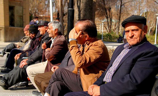 تصویب کلیات لایحه متناسب‌سازی حقوق کارکنان دولت و بازنشستگان