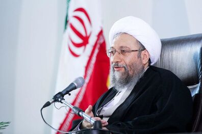 در برابر تمامی هجمه‌ها ایستاده‌ایم