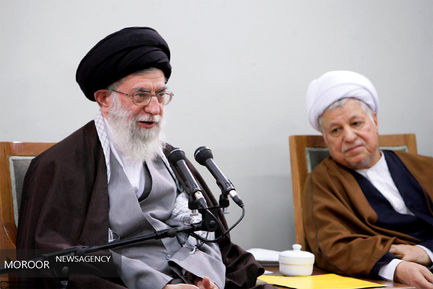 تصاویری از آیت‌الله هاشمی رفسنجانی در کنار مقام معظم رهبری