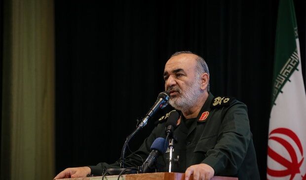 نیازمند موادی با خواص رادارگریزی و پنهان کاری در موشک‌ها هستیم