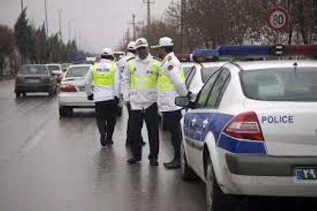 تردد بدون زنجیر چرخ در گردنه های برفگیر استان کرمانشاه ممنوع است