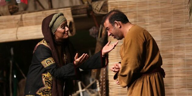 تله تئاتر دروازه ساعات از شبکه دو سیما روی آنتن می رود
