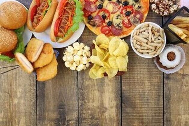 غذاهای ناسالم زنگ خطری برای سلامتی است

