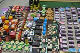 کشف انباز بزرگ لوازم آرایشی و بهداشتی قاچاق در اهواز