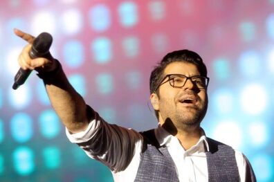 تزریق داوطلبانه واکسن ایرانی کرونا توسط حامد همایون