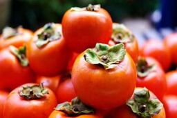 از مضرات خرمالو چه می‌دانید؟