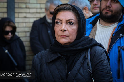 تشییع پیکر دنیا فنی زاده