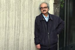 تکذیب شایعه راه ندادن استاد شفیعی کدکنی به دانشگاه تهران