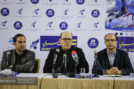 نخستین دوره رقابت های بین المللی والیبال برفی در پیست دیزین