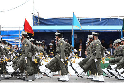 رژه روز ارتش با حضور رییس جمهوری