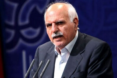 میوه موجود در سردخانه‌ها، از باغداران خریداری شده است