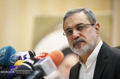 کلیه واحدهای آموزش و پرورش را در استفاده از پیام رسان خارجی منع کردیم 