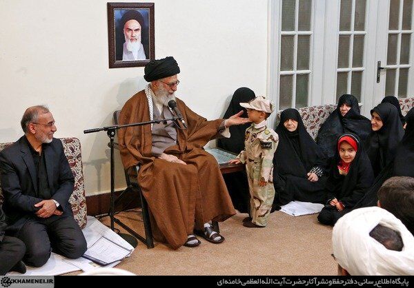 روایتی از دیدار جمعی از خانواده‌های شهدای مدافع حرم با رهبر انقلاب