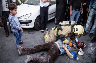 واژگونی خودروی پژو در بزرگراه شهید دوران
