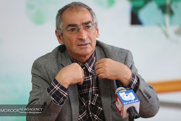 کارگزاران چی ها سوار اتوبوس شوند نصف اتوبوس خالی می ماند/ احمدی نژاد  15 میلیون رای دارد/روحانی برنده انتخابات