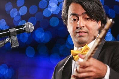 پرواز همای درآمد کنسرتش را به کودکان زلزله غرب کشور ‌می‌دهد