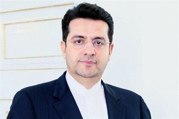 ایران و آذربایجان در تولید اتوبوس و تراکتور همکاری می کنند