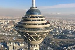 بازدید رایگان دختران از برج میلاد