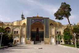 بازدیدی نوروزی از مدرسه فیضیه/حجره‌هایی که بوی امام می‌دهند